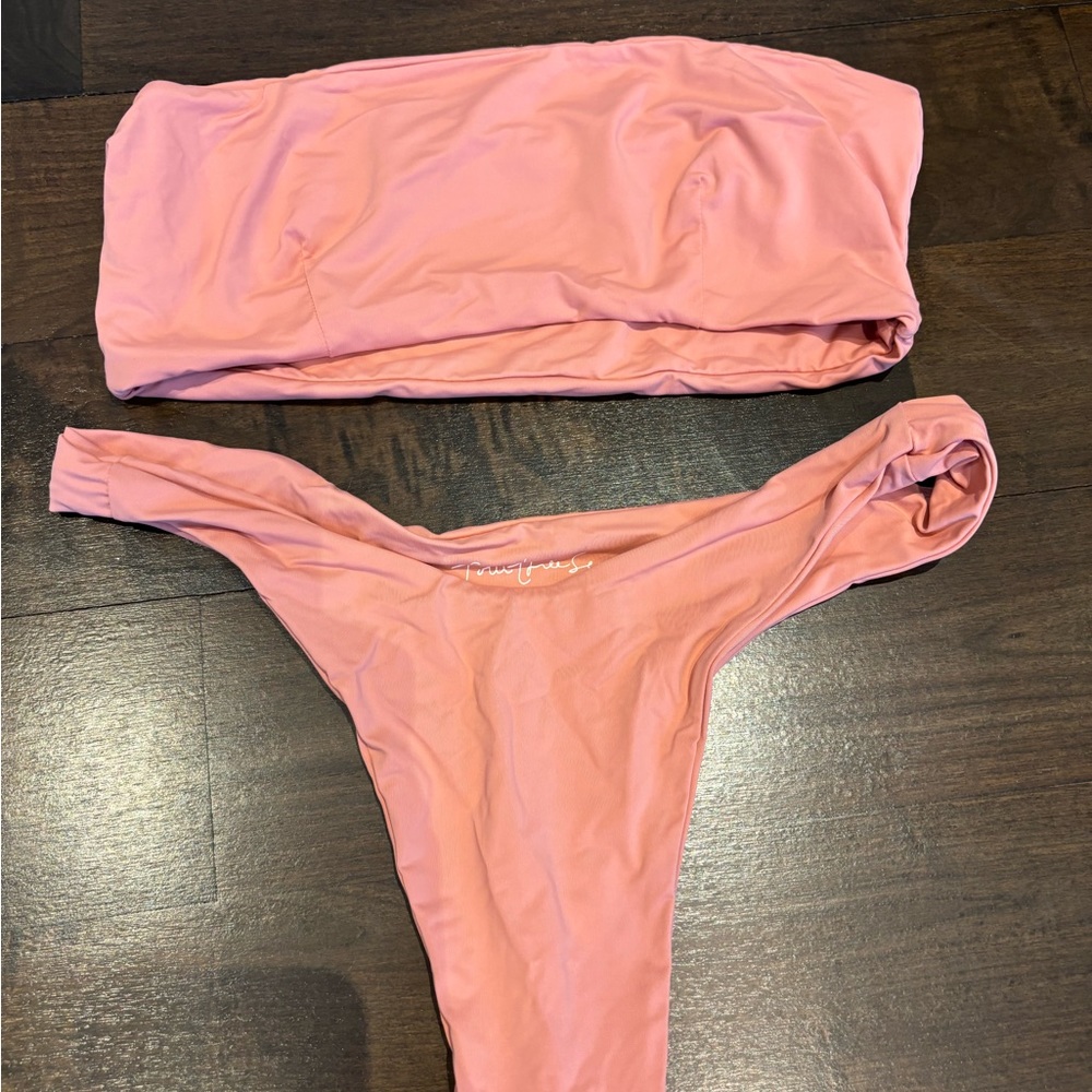 437 Bikini
